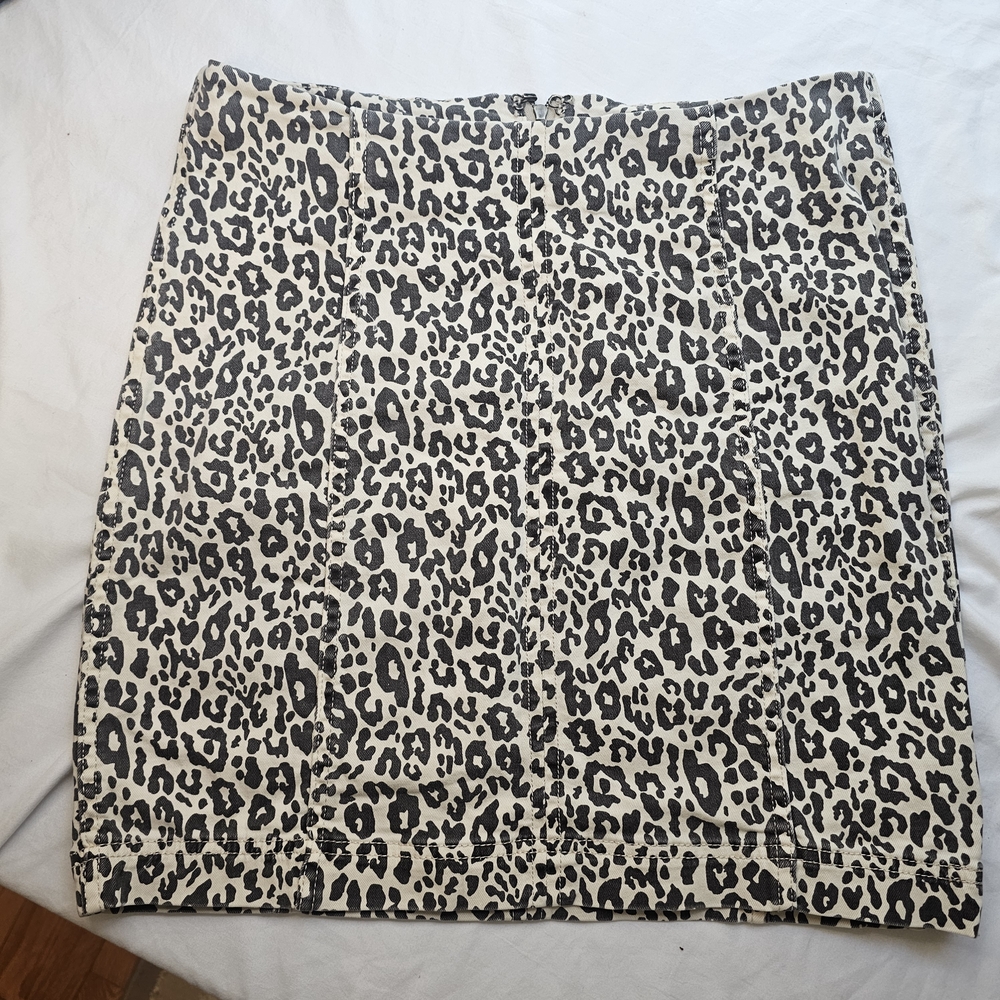 Wishlist Leopard Print Mini Skirt Size Large